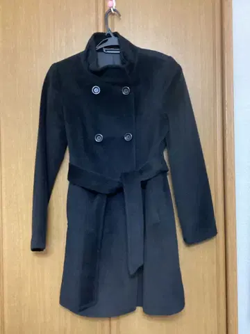 블랙 더블 브레스트 스탠드 카라 코트 미들 기장