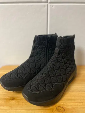 GomuGomu G56 퀼팅 부츠 블랙