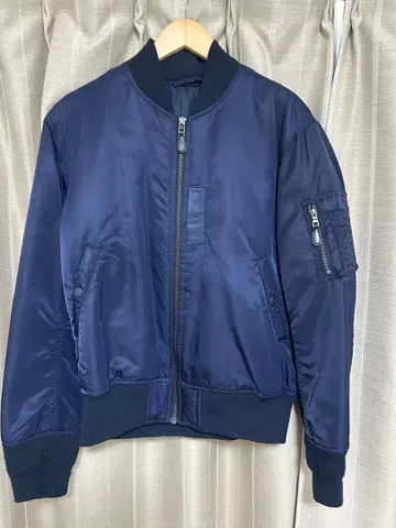 GU MA-1 플라이트 자켓