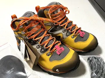 새상품급 캐러밴 C-4 03 23.0cm 앰버