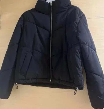 새상품급 H&M 다운 자켓 XS