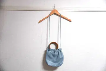 Bab 숄더백 복조리백 블루 손잡이 안쪽 올풀림 있음