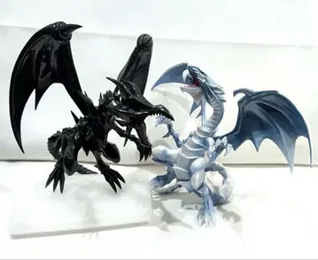 (받침대 없음) 푸른 눈의 백룡 붉은 눈의 흑룡 프라이스 피규어 세트