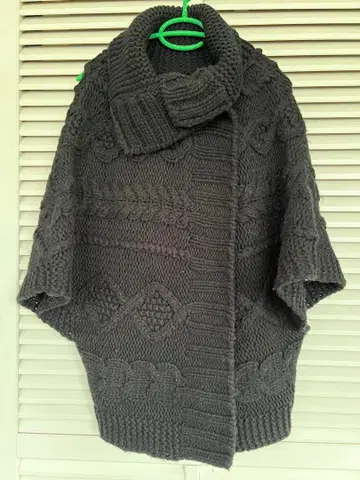 초와이드 니트 케이블 짜임 케이프 코트 블랙 size F