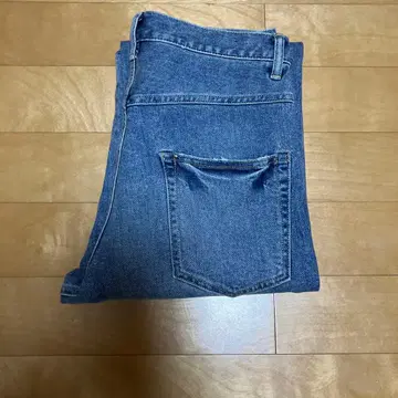 이번 시즌 FRAMEWORK 스트레이트 데님 팬츠