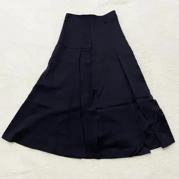 [ 신상품 ] 캐주얼 모노톤 백 버튼 사이드 플리츠 플레어 스커트