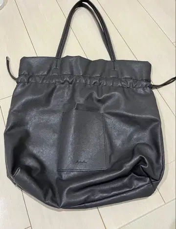 블랙 합성 피혁 토트백