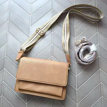 새상품급 라인 테이프 숄더백 교체용 벨트 포함 B.C STOCK 베이지