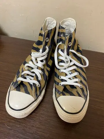 Converse 호랑이 무늬 하이컷 스니커즈