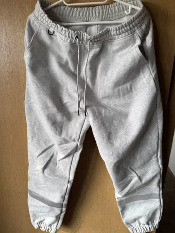 그레이 조거 팬츠 리플렉터 포함