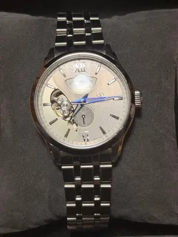 오리엔트 스타 레이어드 스켈레톤 자동 와인딩 손목시계 실버