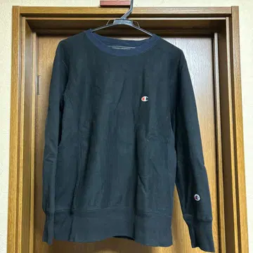 Champion 블랙 크루넥 트레이닝복 엘보 배치 포함