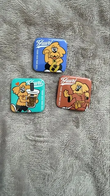 유리 2025 아시아 투어 굿즈 캔 배지 3종 세트