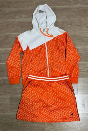 골프웨어 여성용 오렌지 후드 부착 스커트 셋업