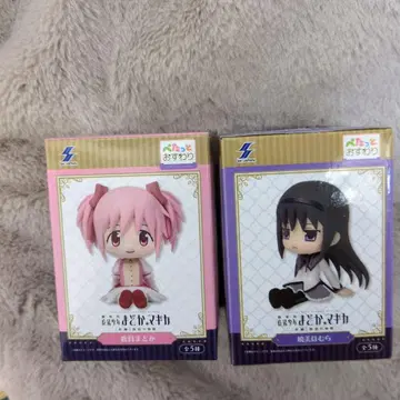 앉아있는 피규어 카나메 마도카 & 아케미 호무라 세트