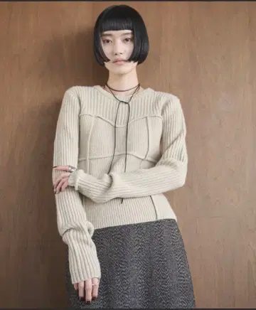 AIC 뷔스티에 콤비네이션 리브 니트