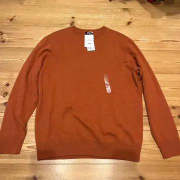 미사용품 유니클로 캐시미어 스웨터 L