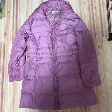 C'EST CHICA 연보라 다운 자켓