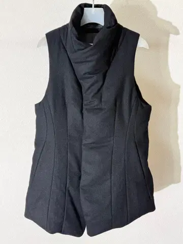 JULIUS 율리우스 롱 다운 베스트