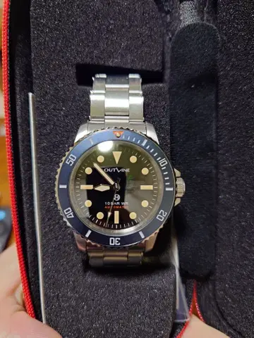 아웃라인 네이비 다이버