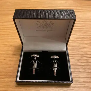 elizabeth parlor 블랙 커프스 링크