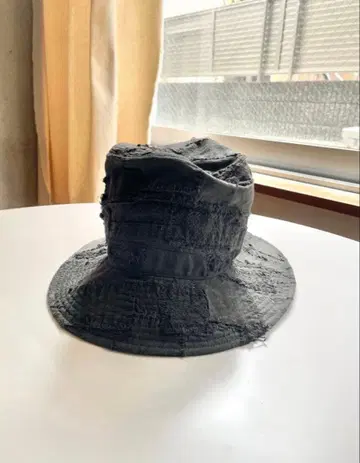 black means BORO 햇 size 3