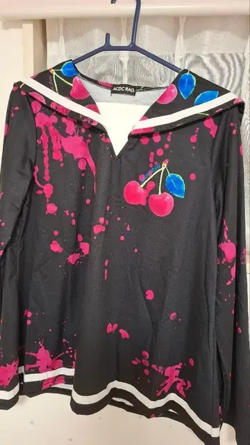 세일러 카라 체리 패턴 긴팔 상의