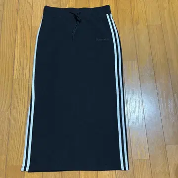 CONVERSE 블랙 타이트 스커트 사이드 2 스트라이프 프리 사이즈