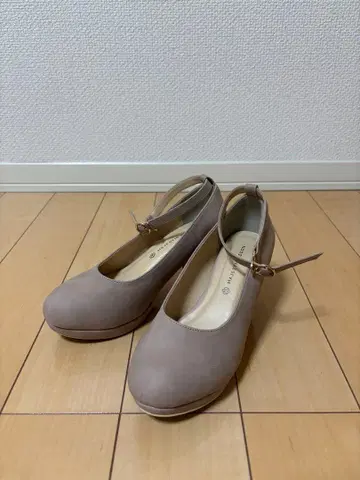 MAJESTIC LEGON 베이지 하이힐