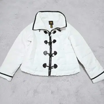 MISS LILI 패딩 자켓 화이트 토글 여밈 숏 기장 XL