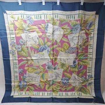 20251216 페라가모 스카프 애니멀 꽃무늬 가격 인하 불가.