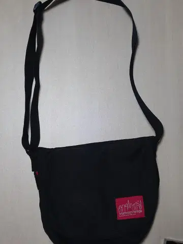 MANHATTAN PORTAGE 숄더백 블랙