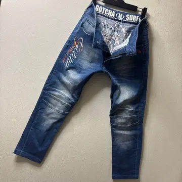 새상품급 GOTCHA 갓차 스트레치 발군 데님 팬츠 자수 로고