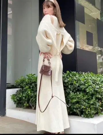 MERCURYDUO 백 디테일 세트 니트 원피스