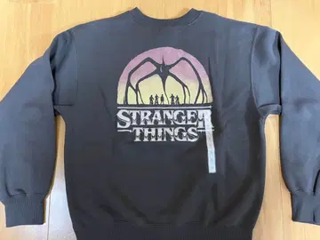 GU 기묘한 이야기 헤비 웨이트 맨투맨 S 사이즈 미지의 세계 지유