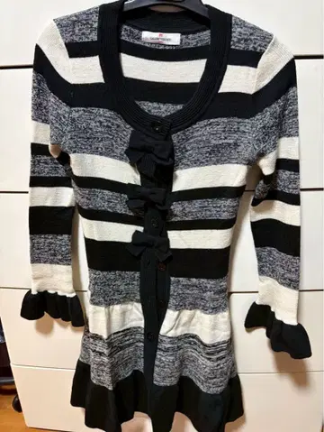 갤러리 비스콘티 스트라이프 니트 원피스