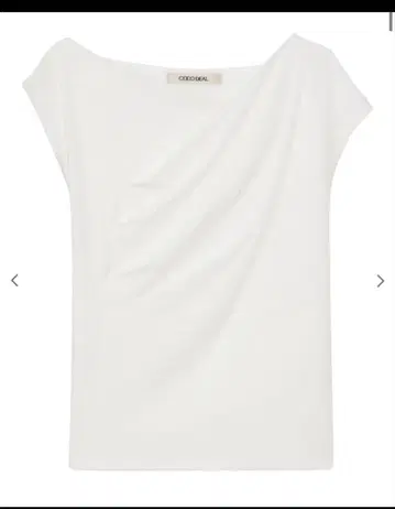 코코딜 상의 화이트 드레이프 디자인 컷 풀오버