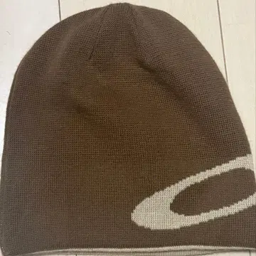 Oakley 니트 모자 브라운 로고