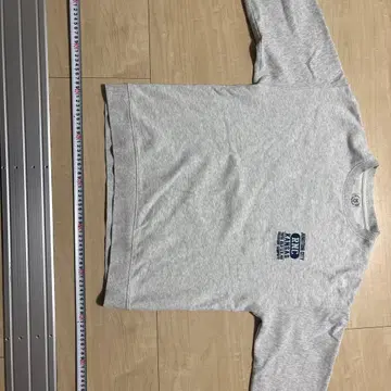 그레이 패치 긴팔 트레이닝복