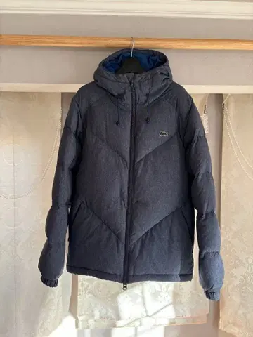 Lacoste 블루 남성용 다운 자켓 하자품