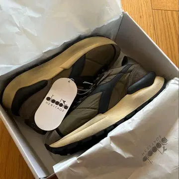 미사용 새상품 DIADORA Heritage/디아도라 헤리티지 1983