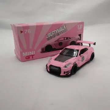 MiNiGT LBWORKS Nissan GT-R pink pig