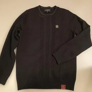 ST ANDREWS 블랙 스웨터 S