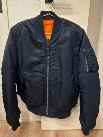 마지막 세일, 새상품급 네이비 MA-1 자켓 S 사이즈