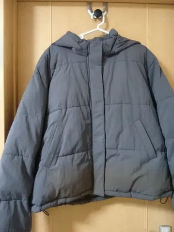 그레이 후드 부착 자켓