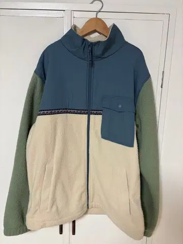 BILLA BONG 플리스 자켓 L 사이즈