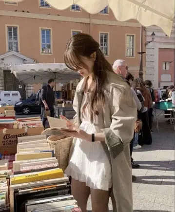 The barnnet 라이트 베이지 트렌치코트