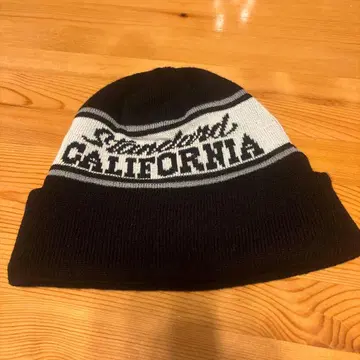 Standard California 니트 모자 블랙/화이트