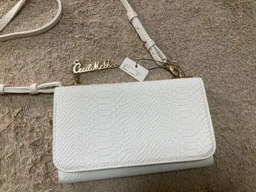 CeCIL McBee 화이트 숄더백 지갑