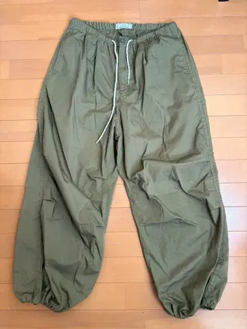 올리브색 워크 팬츠 나일론제